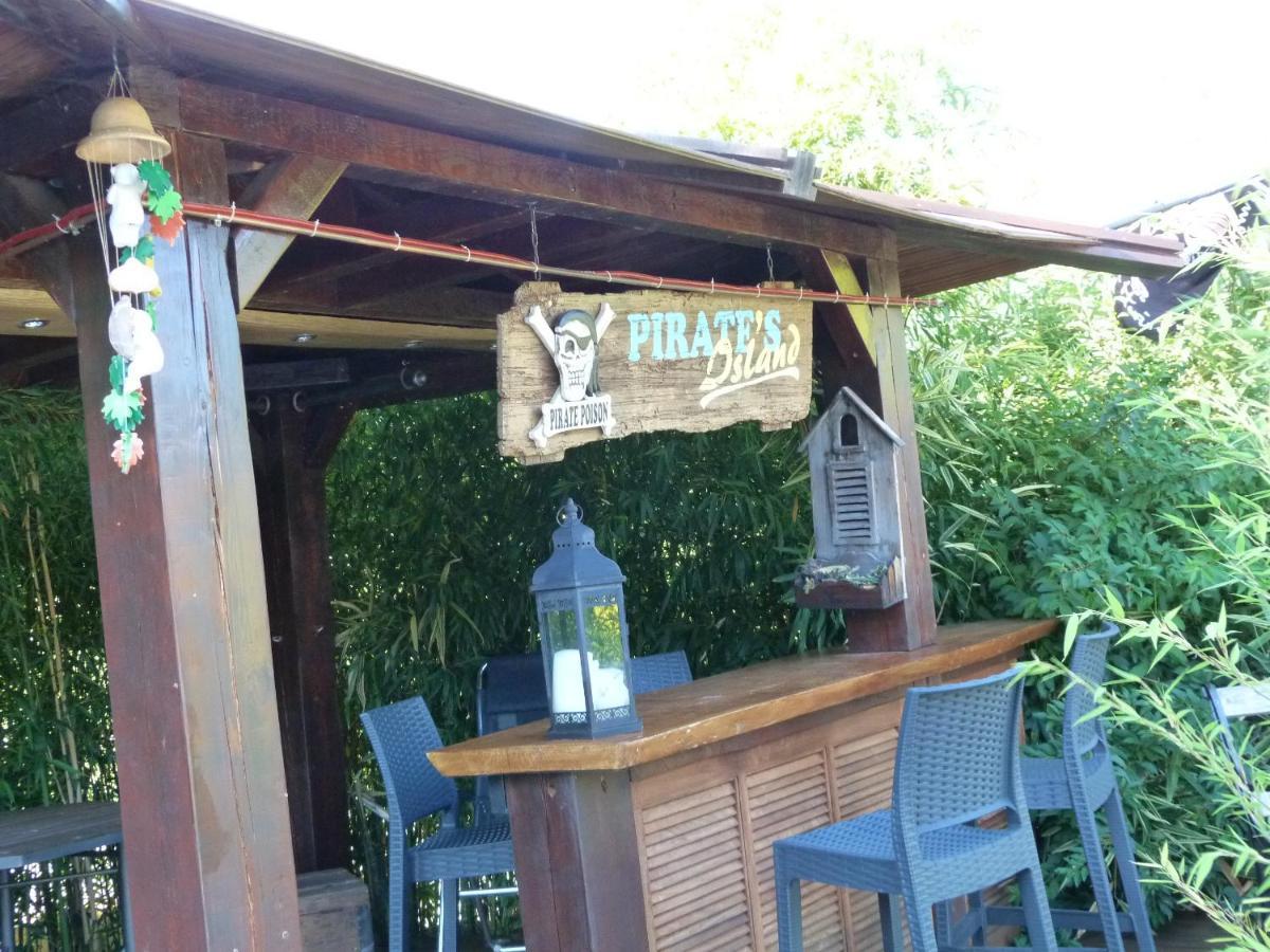 Les Bambous B&B Levens Exterior foto